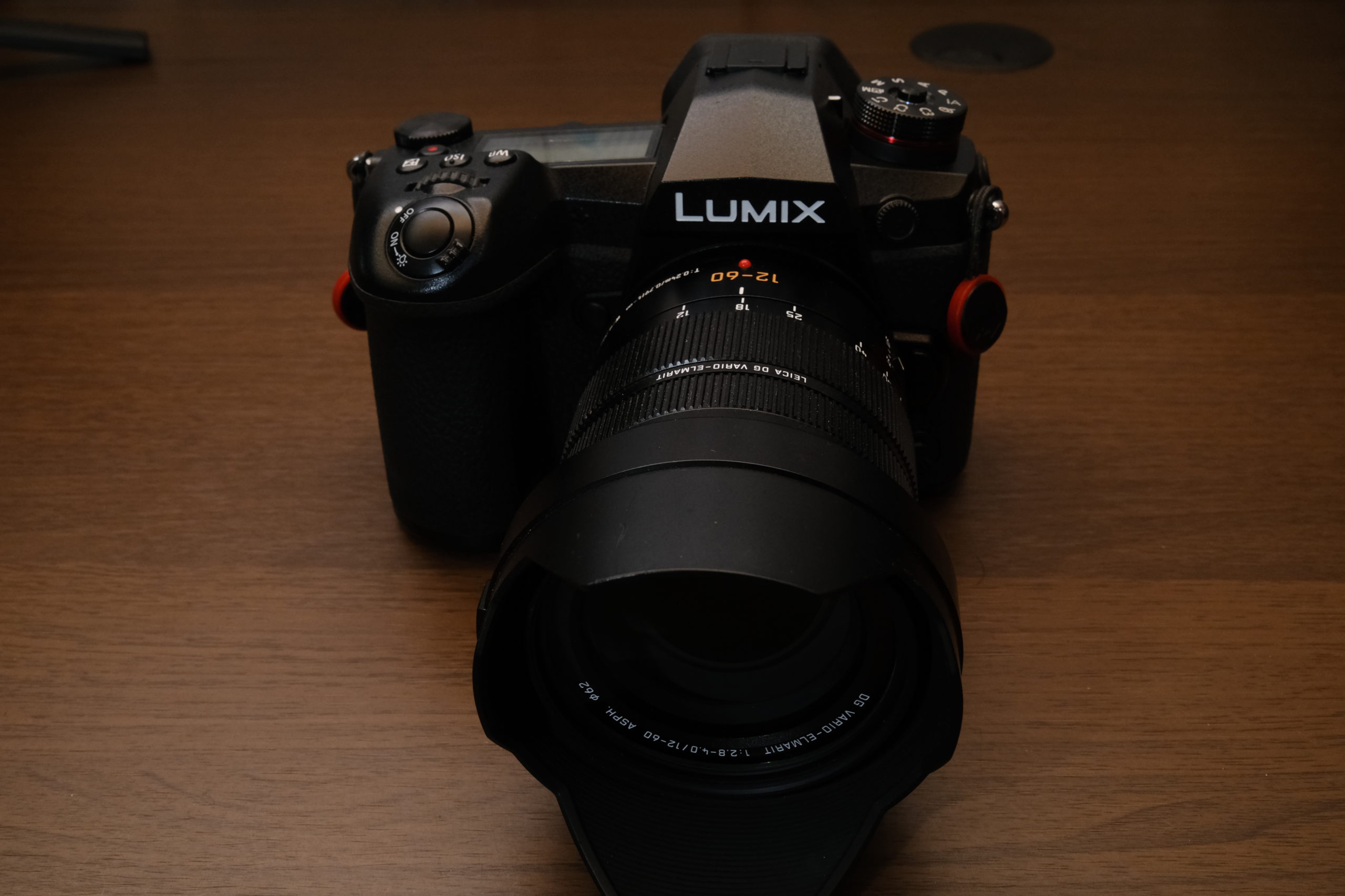 Panasonic LUMIX G9 pro +レンズ3本（LEICA含む） - デジタルカメラ